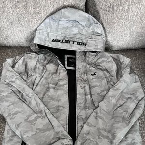 Hollister Men’s light weight jacket, fleece lined. NWOT